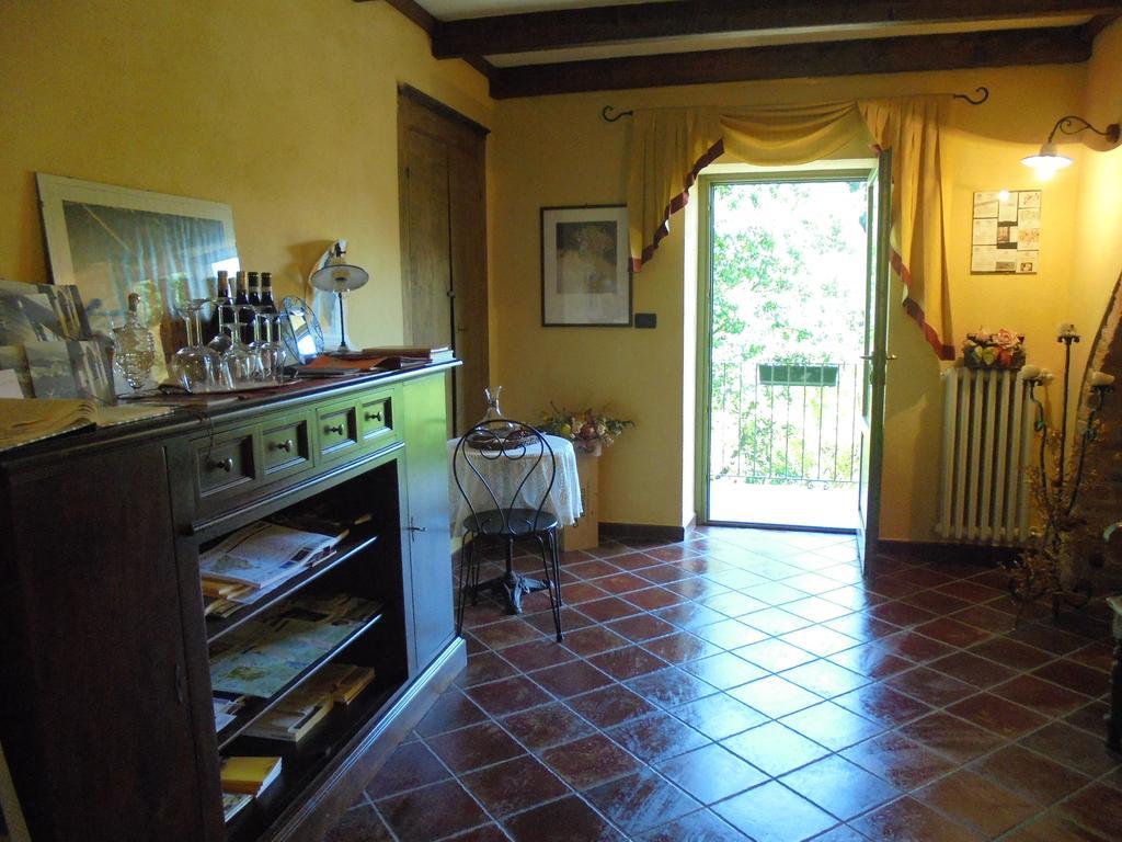 Agriturismo La Terrazza Sul Bosco Villa Barolo Kültér fotó