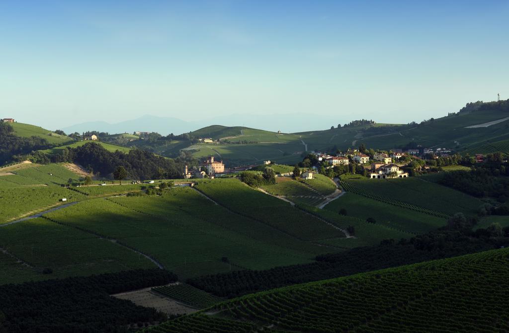 Agriturismo La Terrazza Sul Bosco Villa Barolo Kültér fotó