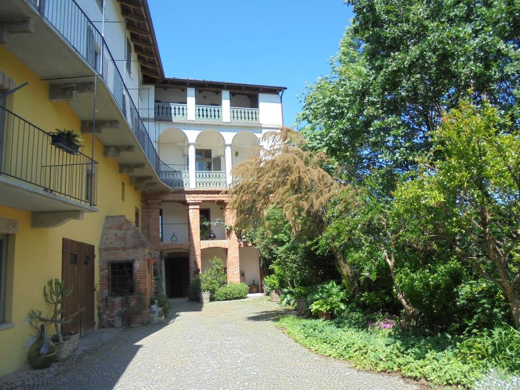 Agriturismo La Terrazza Sul Bosco Villa Barolo Kültér fotó