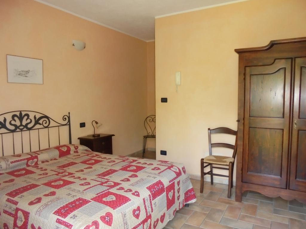 Agriturismo La Terrazza Sul Bosco Villa Barolo Kültér fotó