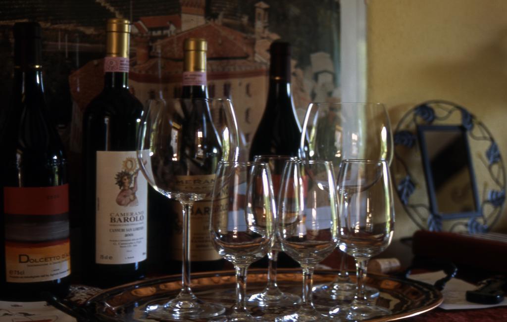 Agriturismo La Terrazza Sul Bosco Villa Barolo Kültér fotó