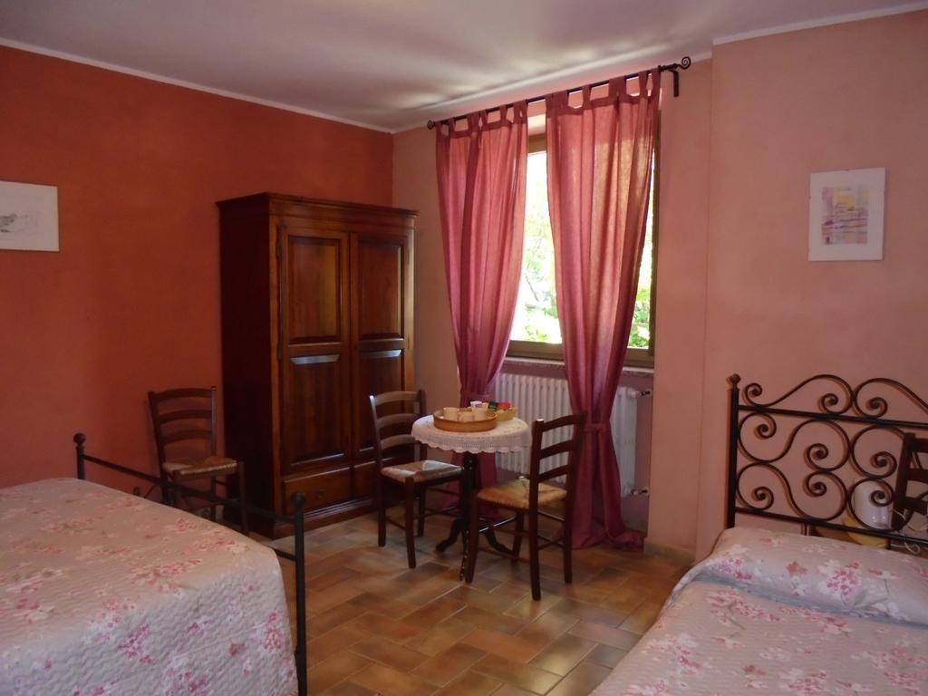 Agriturismo La Terrazza Sul Bosco Villa Barolo Kültér fotó