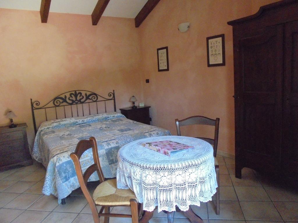 Agriturismo La Terrazza Sul Bosco Villa Barolo Kültér fotó