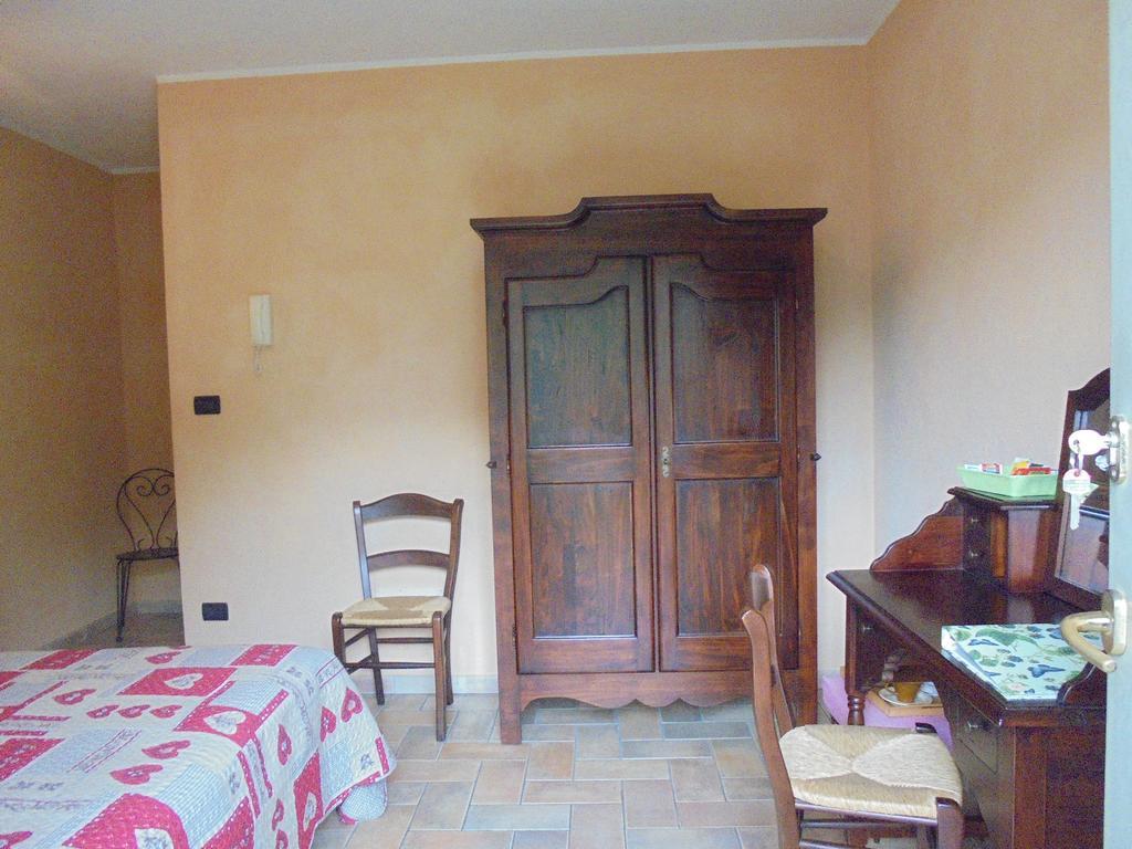 Agriturismo La Terrazza Sul Bosco Villa Barolo Kültér fotó