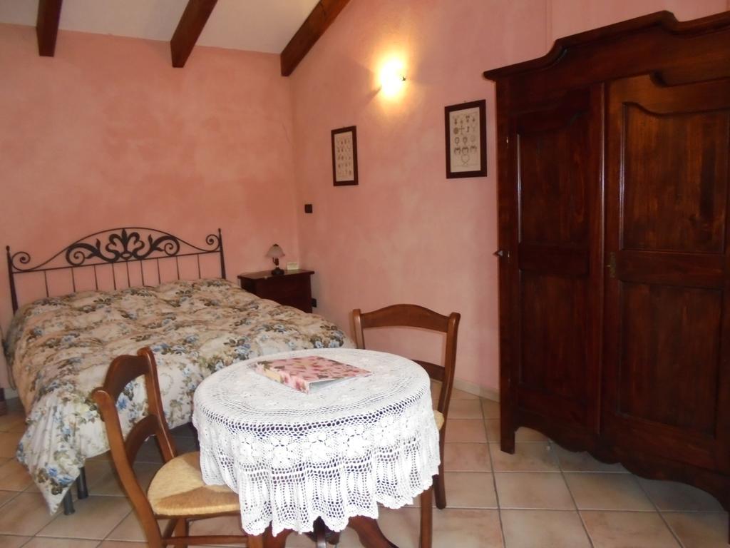 Agriturismo La Terrazza Sul Bosco Villa Barolo Kültér fotó