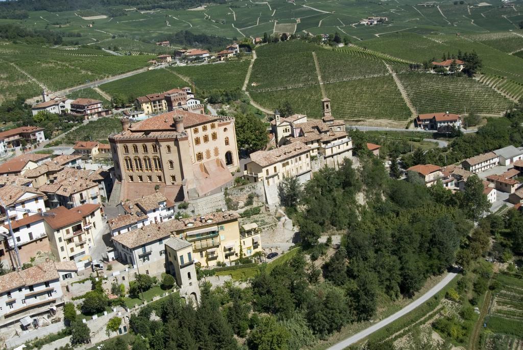 Agriturismo La Terrazza Sul Bosco Villa Barolo Kültér fotó
