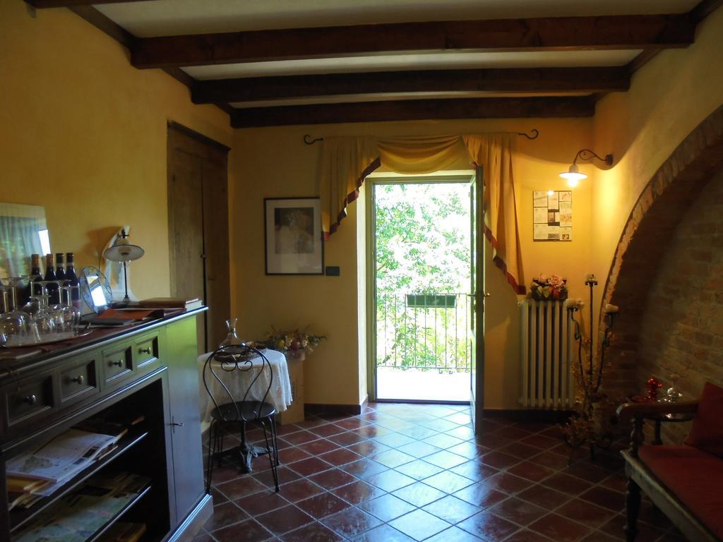 Agriturismo La Terrazza Sul Bosco Villa Barolo Kültér fotó